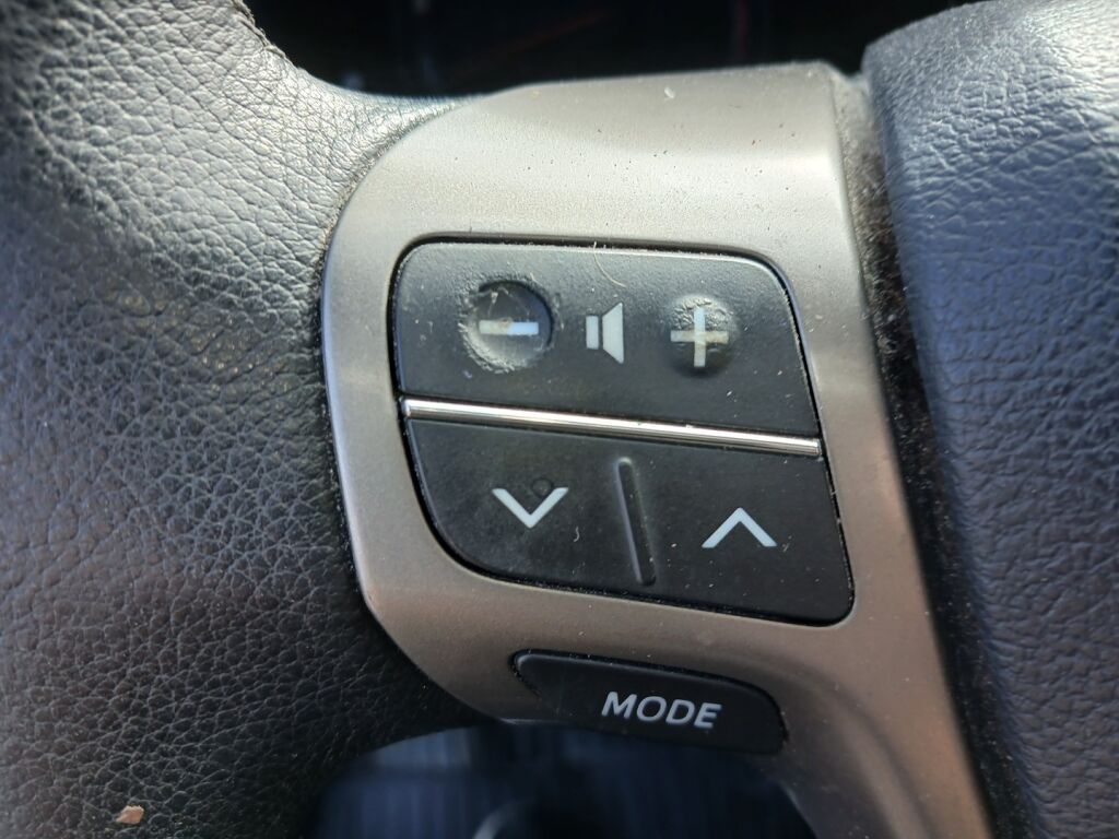 Toyota Avensis 2011 Hopea