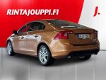 Volvo S60 2011 Oranssi