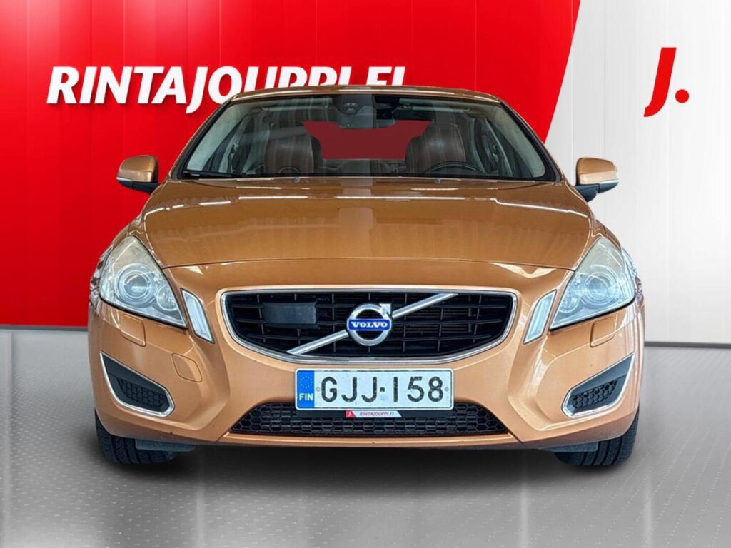 Volvo S60 2011 Oranssi
