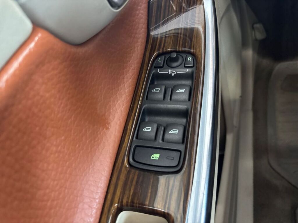Volvo S60 2011 Oranssi