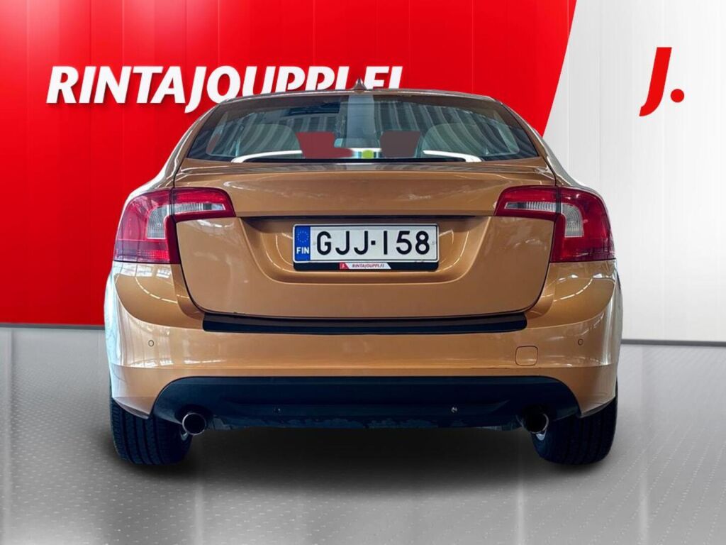Volvo S60 2011 Oranssi