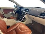 Volvo S60 2011 Oranssi
