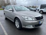 Skoda Octavia 2011 Ruskea (beige)