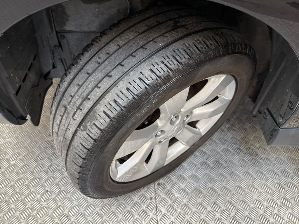 Mitsubishi Outlander 2011 Musta