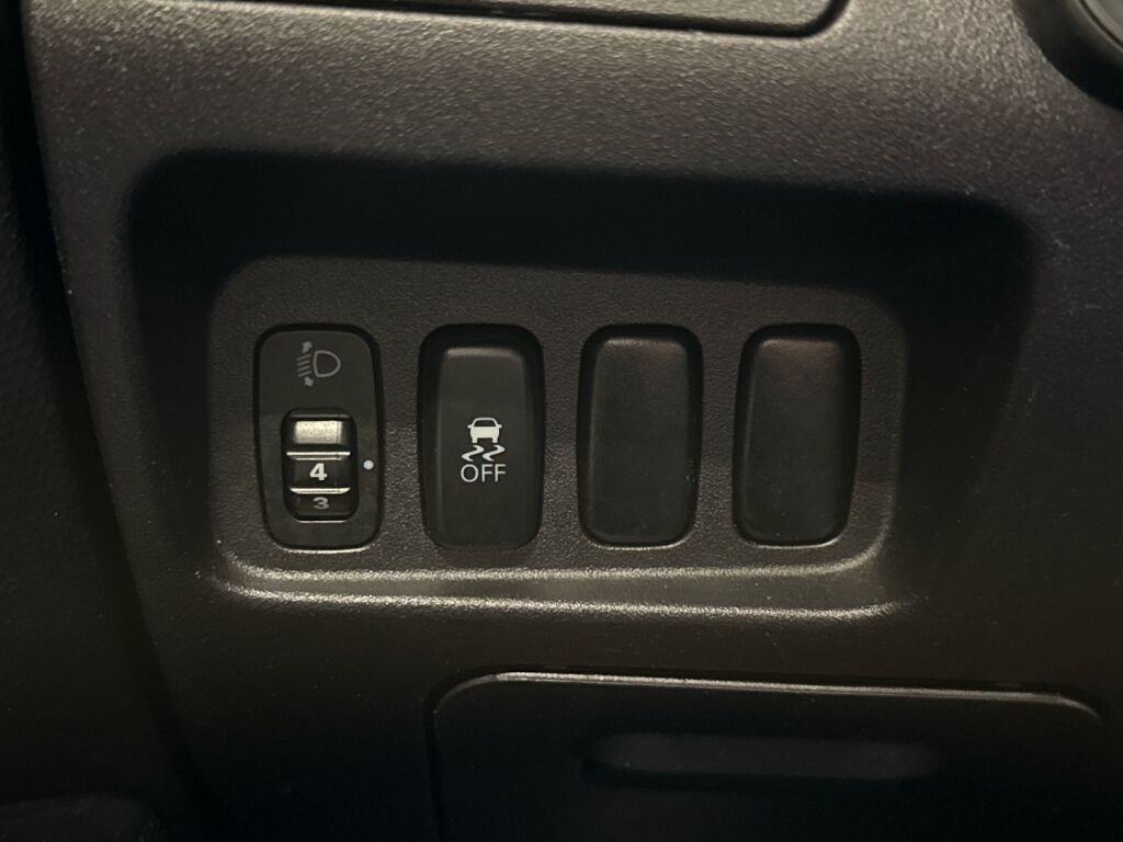 Mitsubishi Outlander 2011 Musta