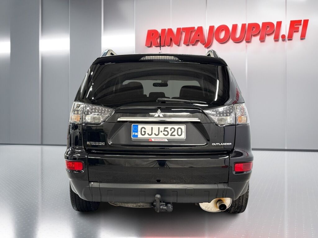 Mitsubishi Outlander 2011 Musta
