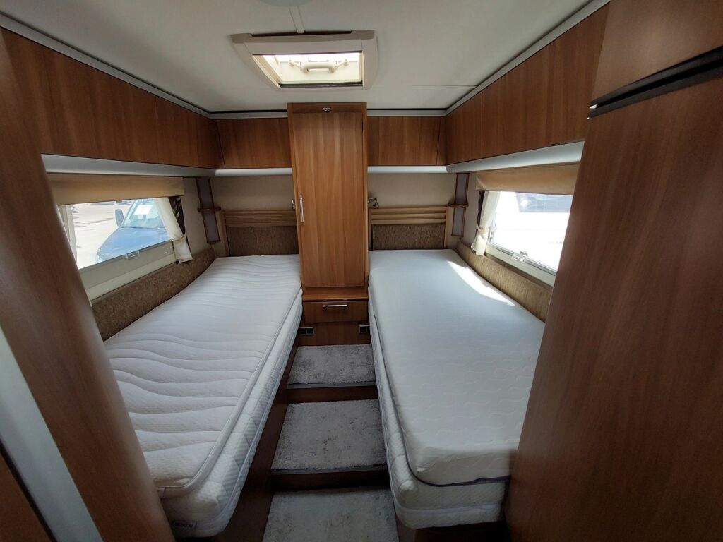 Kabe Travel Master 740 LB 2011 Valkoinen