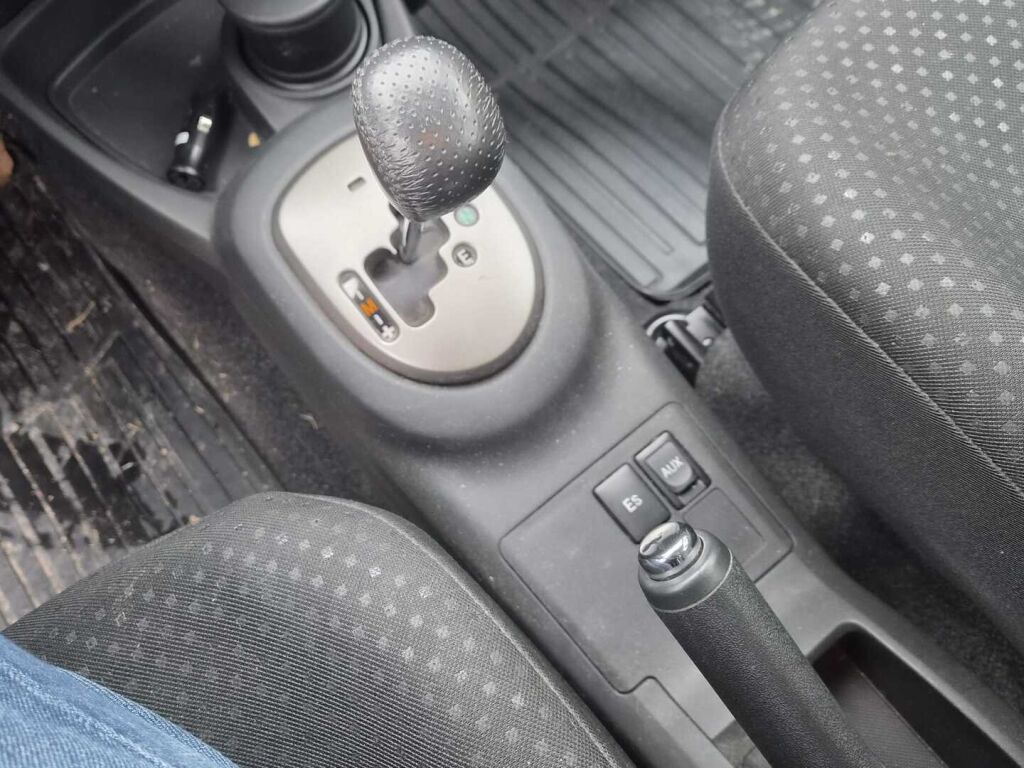Toyota Yaris 2011 Hopea