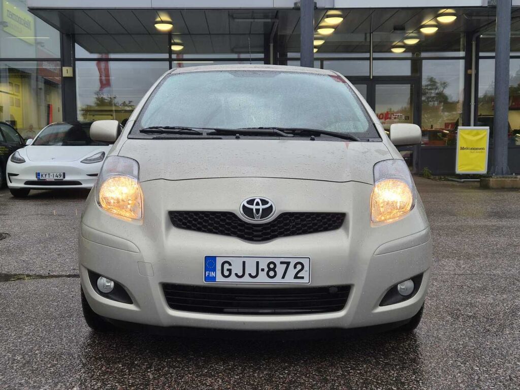 Toyota Yaris 2011 Hopea