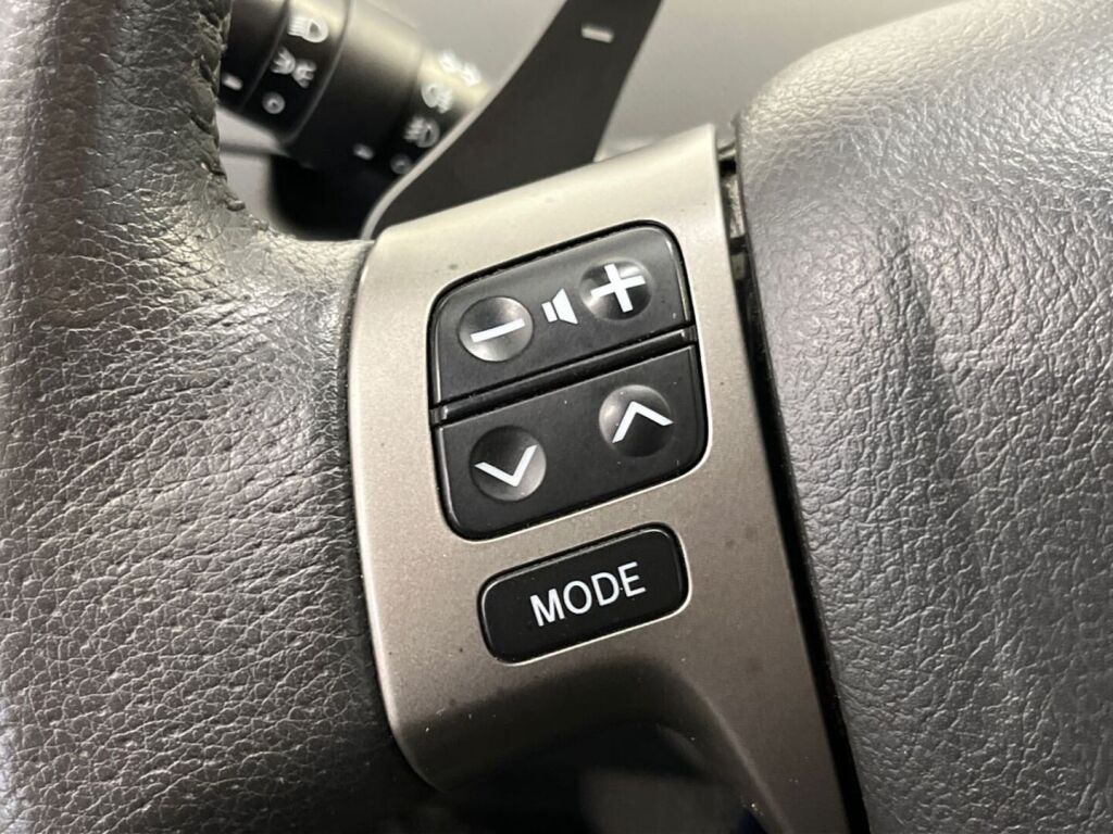 Toyota Yaris 2011 Hopea