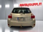 Toyota Auris 2011 Hopea
