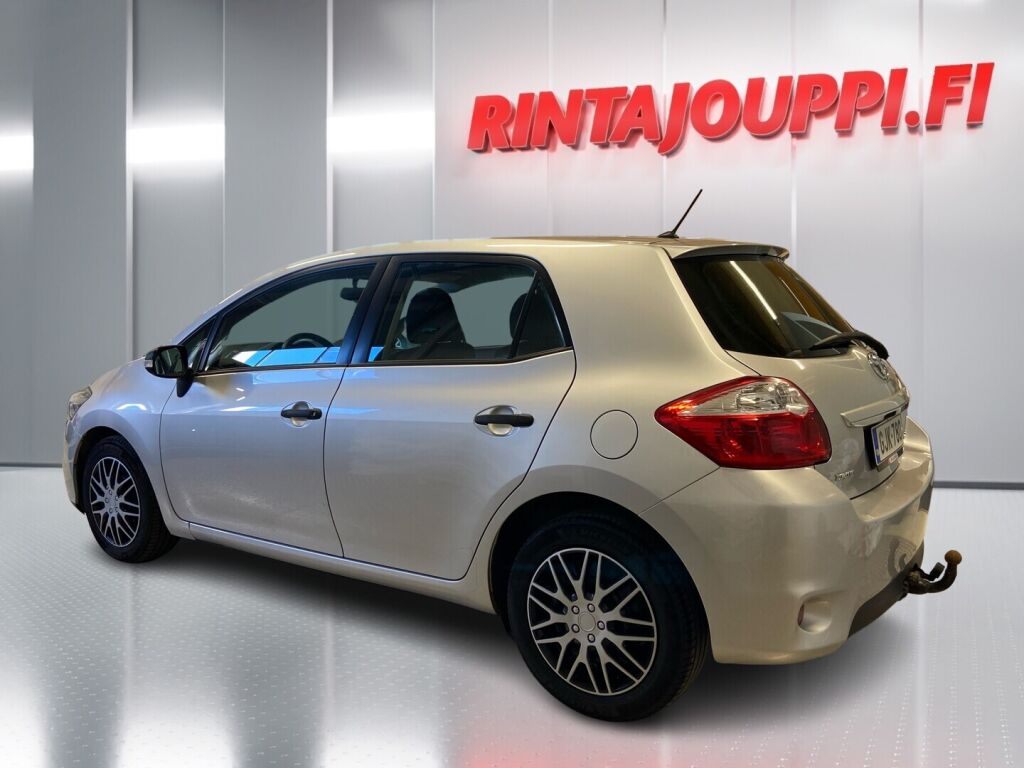 Toyota Auris 2011 Hopea