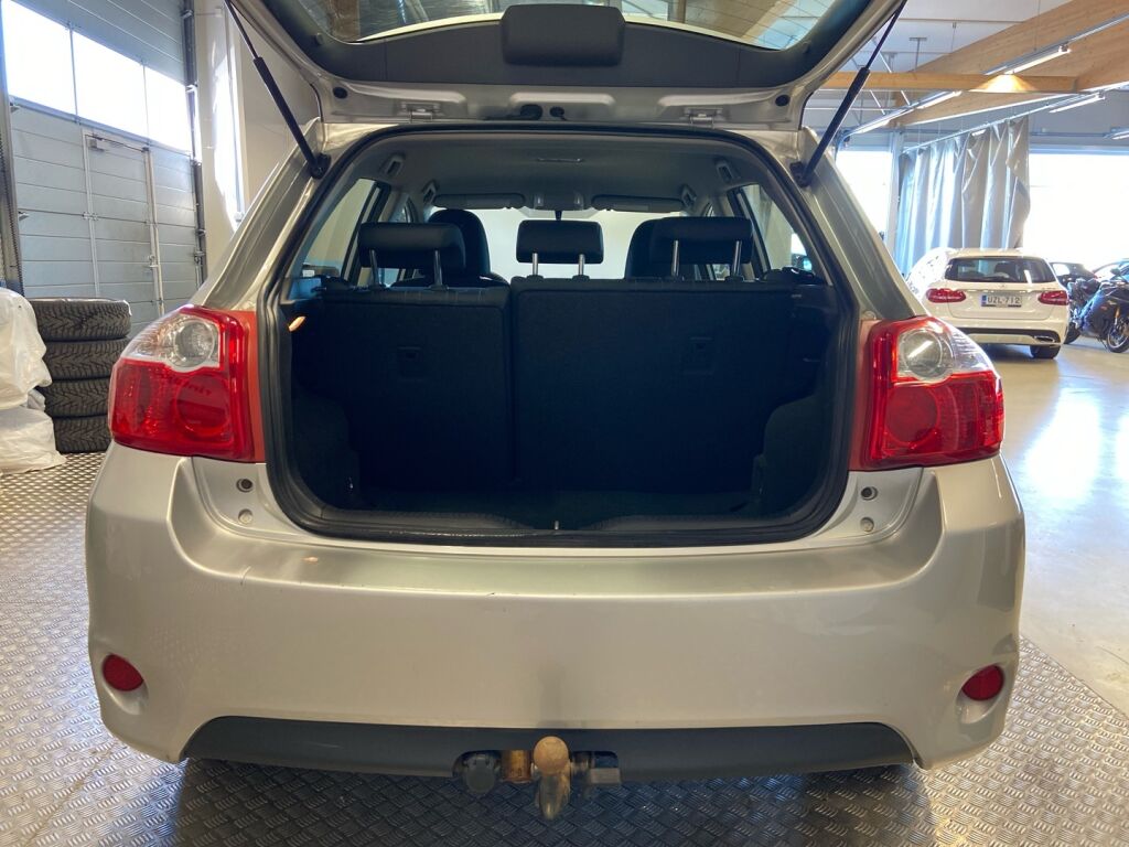 Toyota Auris 2011 Hopea