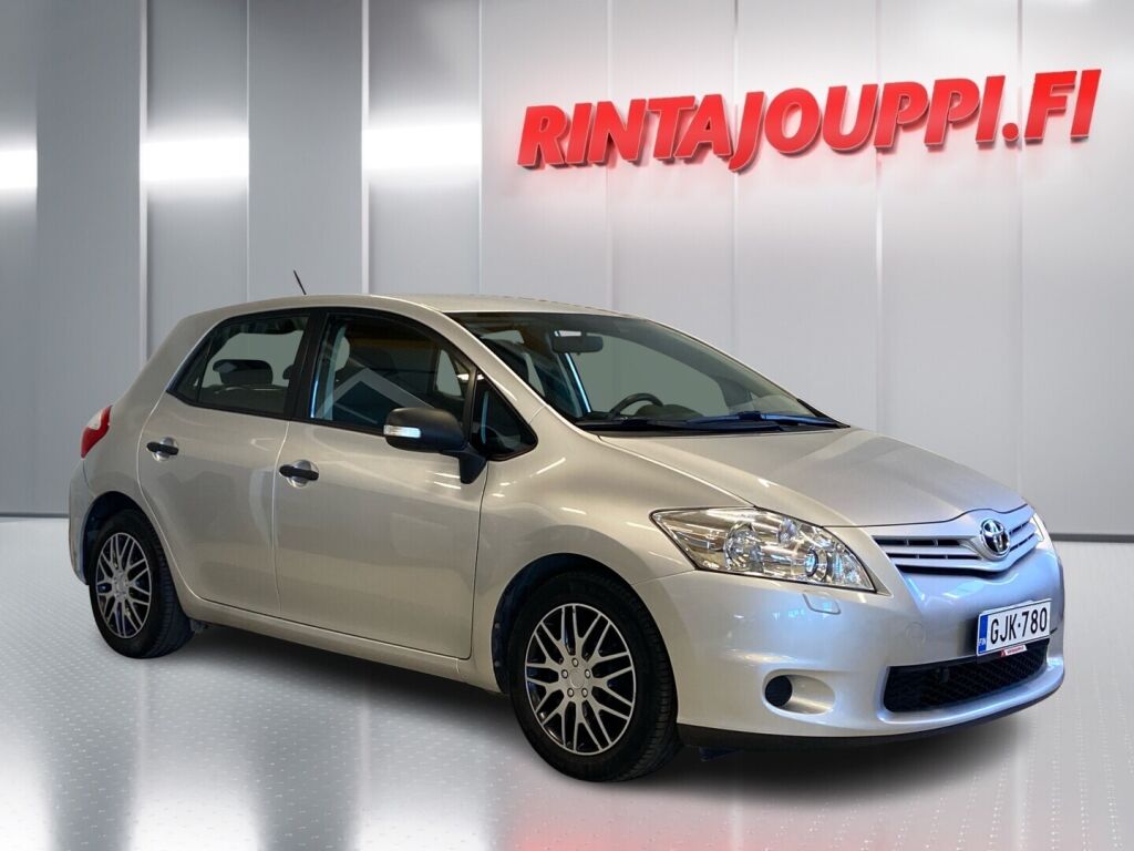 Toyota Auris 2011 Hopea