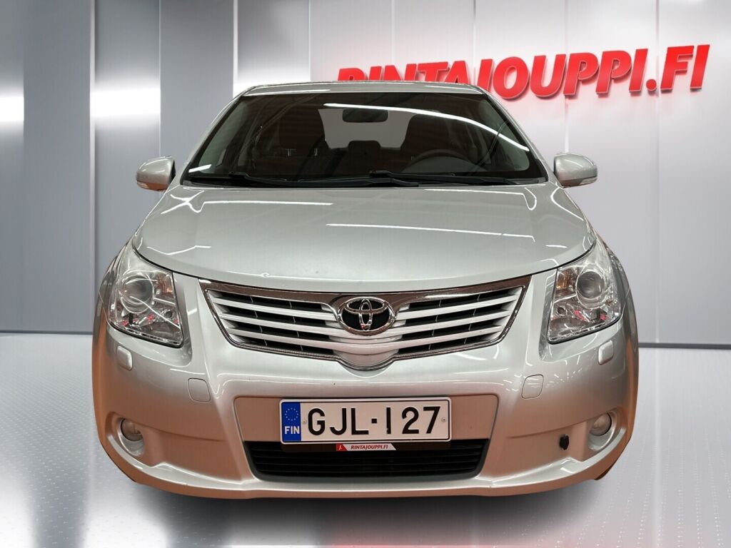 Toyota Avensis 2011 Hopea