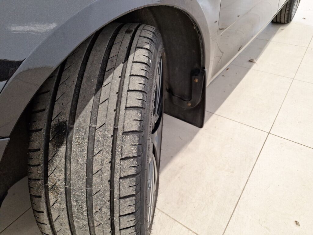 Skoda Fabia 2011 Musta