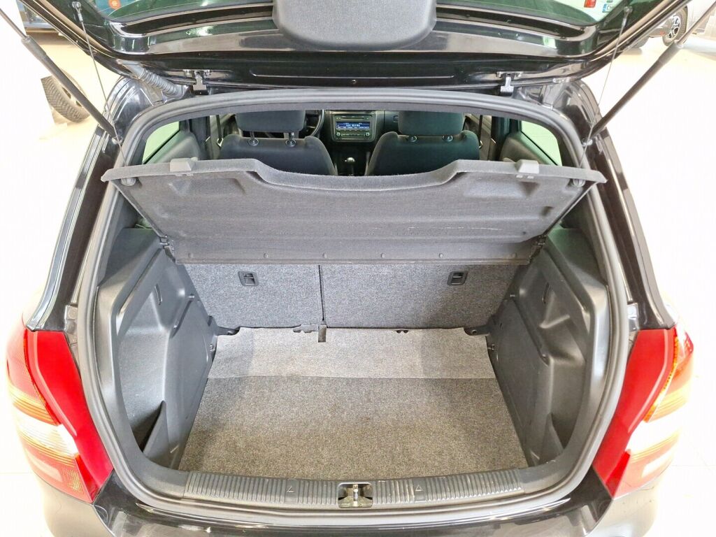 Skoda Fabia 2011 Musta