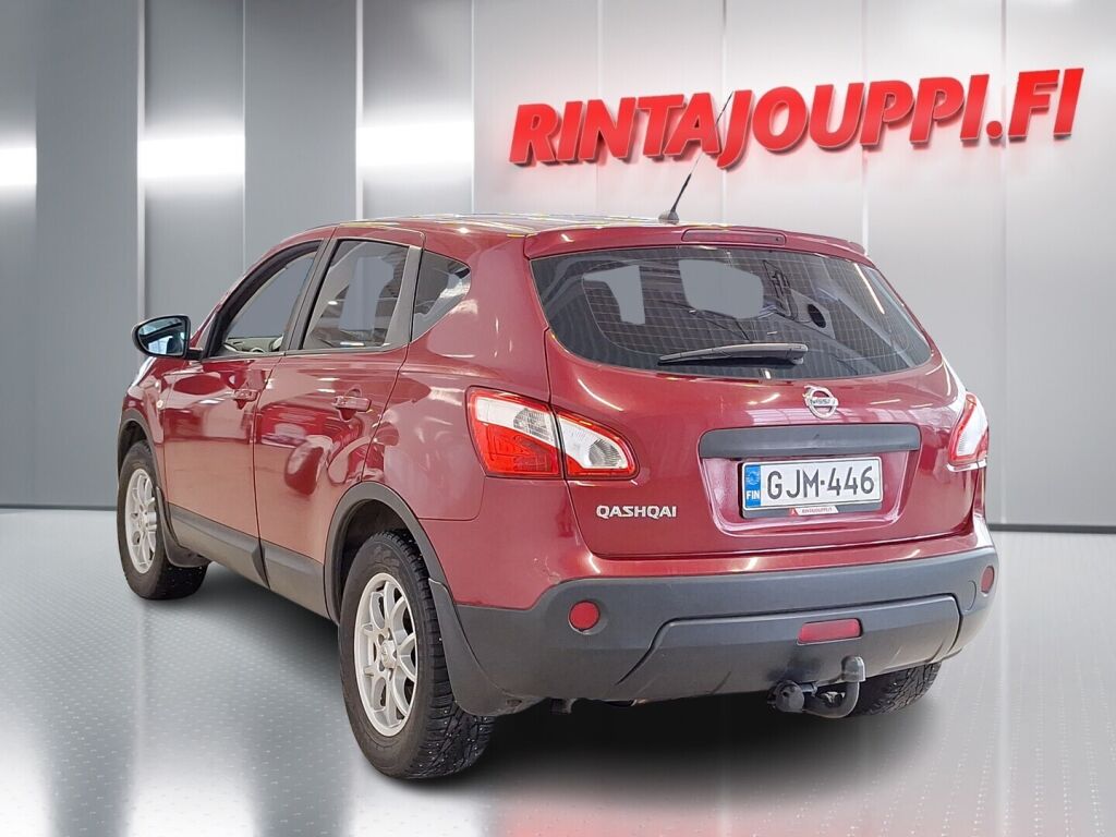 Nissan Qashqai 2011 Punainen