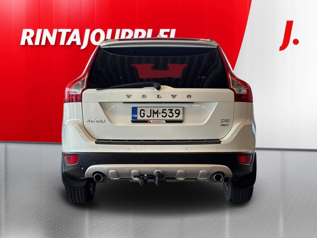 Volvo XC60 2011 Valkoinen