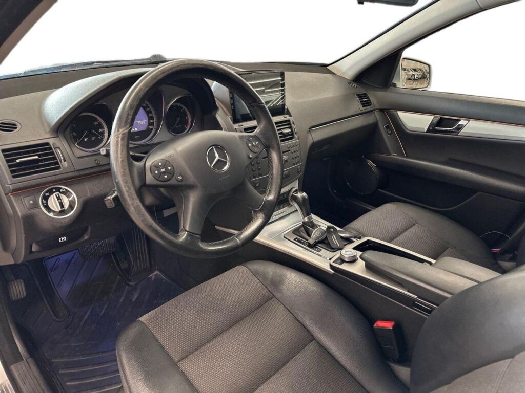 Mercedes-Benz C 2011, photo 7/16