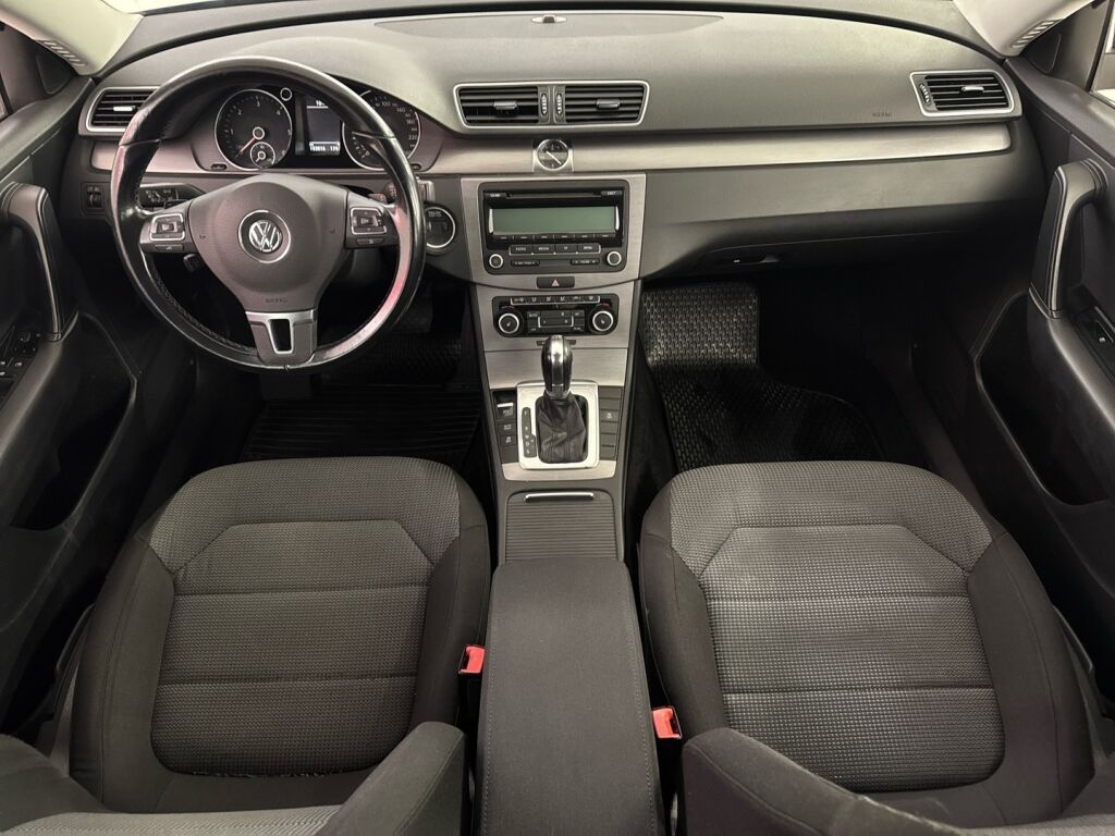 Volkswagen Passat 2011 Harmaa