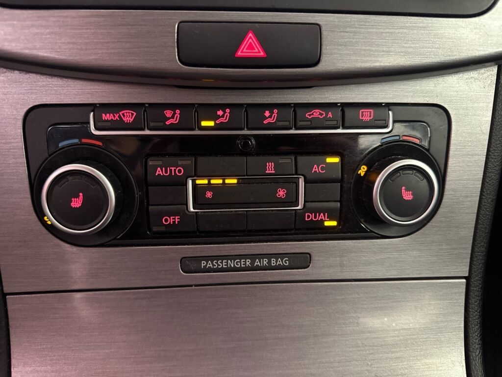 Volkswagen Passat 2011 Harmaa