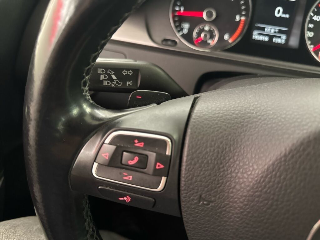 Volkswagen Passat 2011 Harmaa