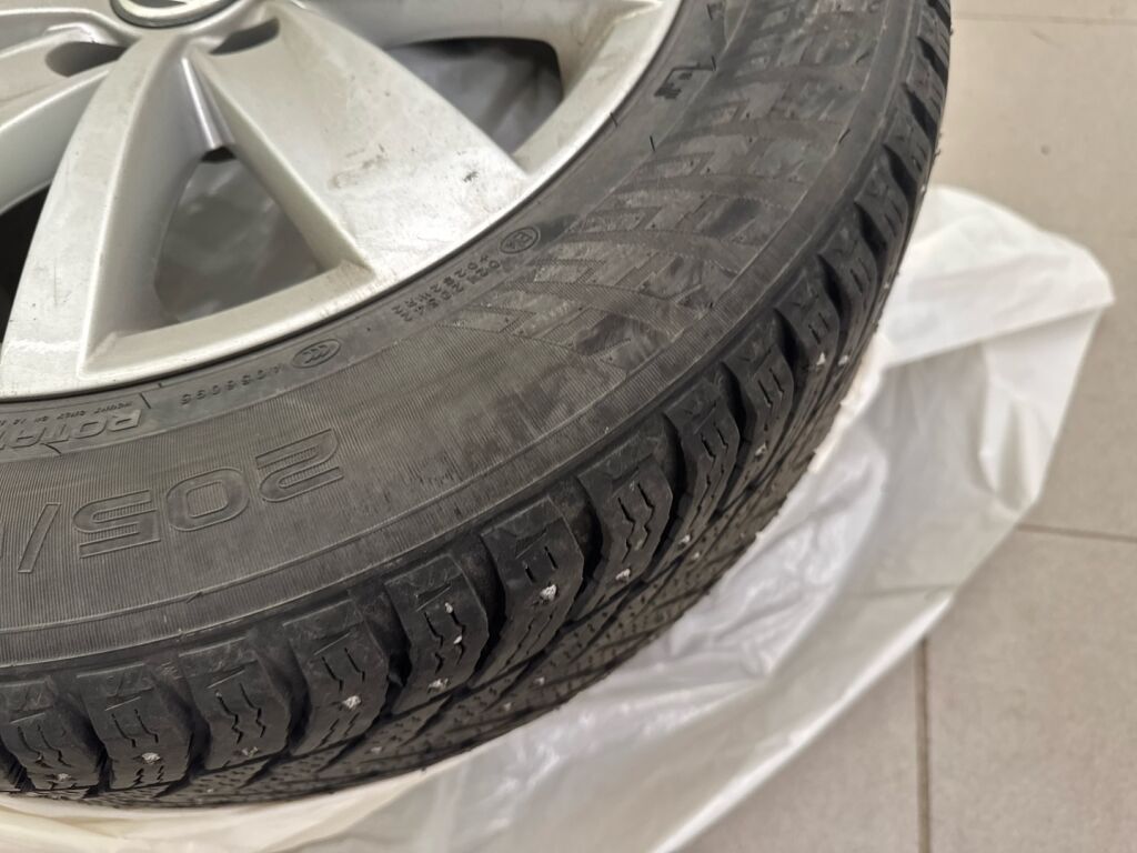 Volkswagen Passat 2011 Harmaa