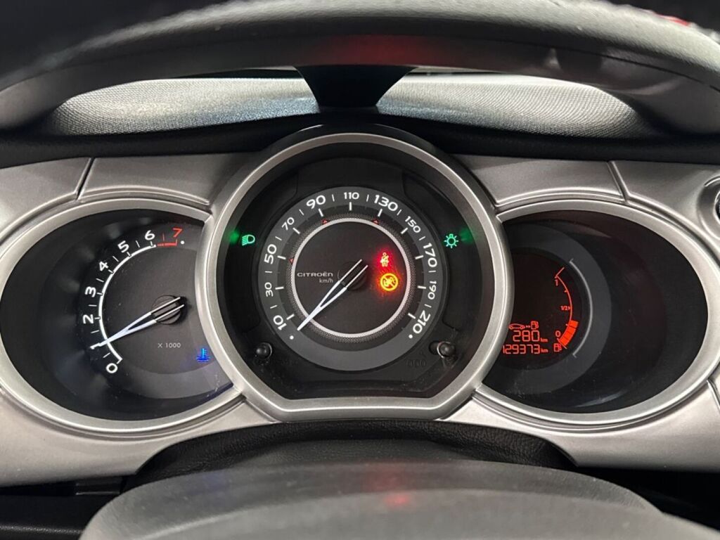 Citroen C3 2011 Punainen