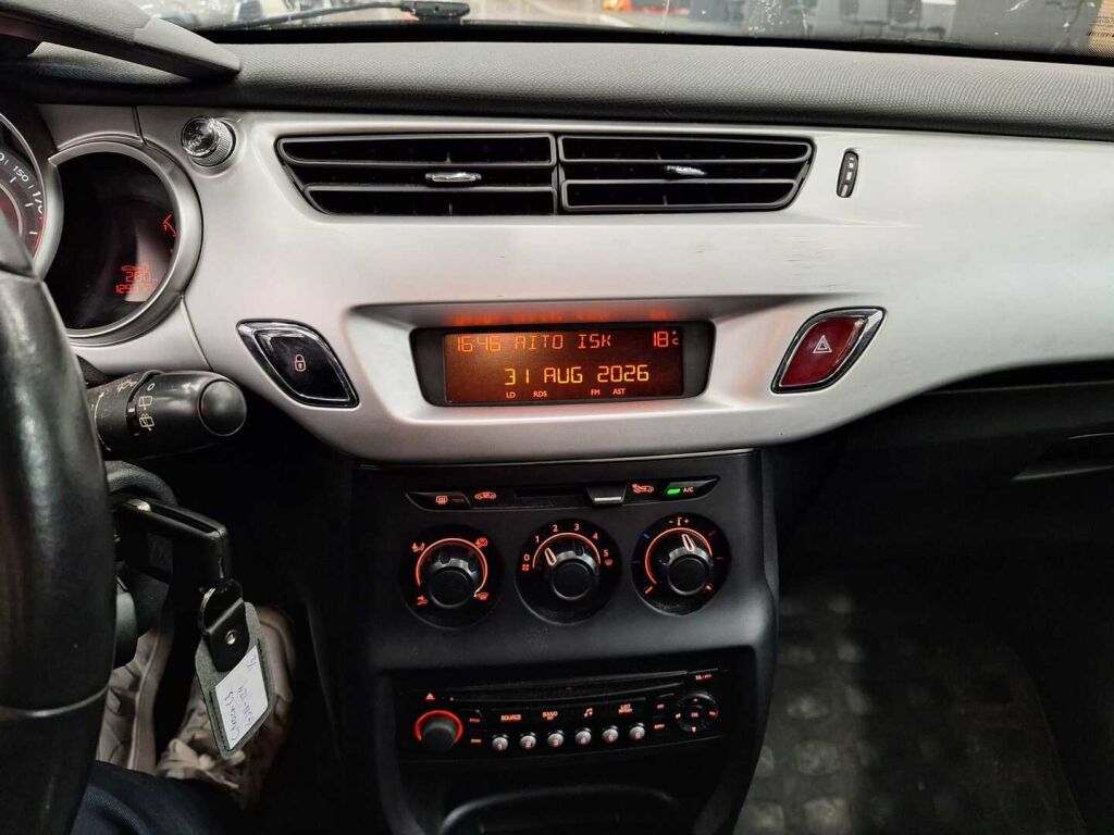 Citroen C3 2011 Punainen