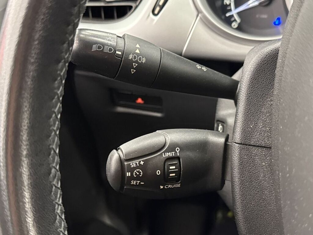 Citroen C3 2011 Punainen