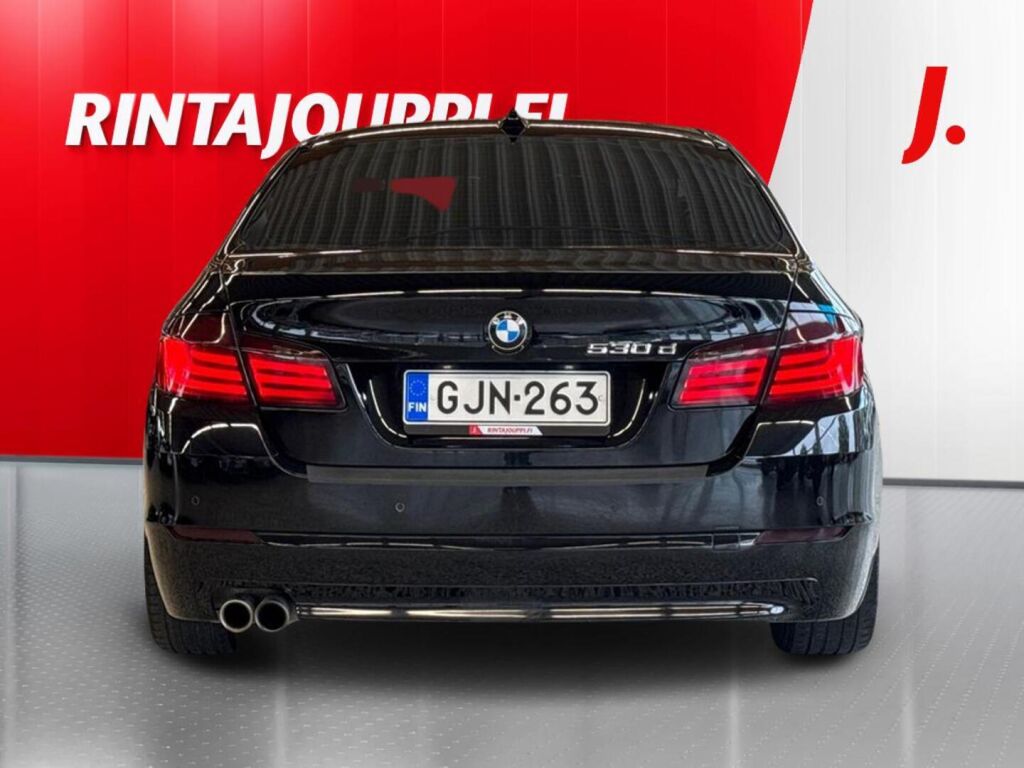 BMW 530 2011 Musta