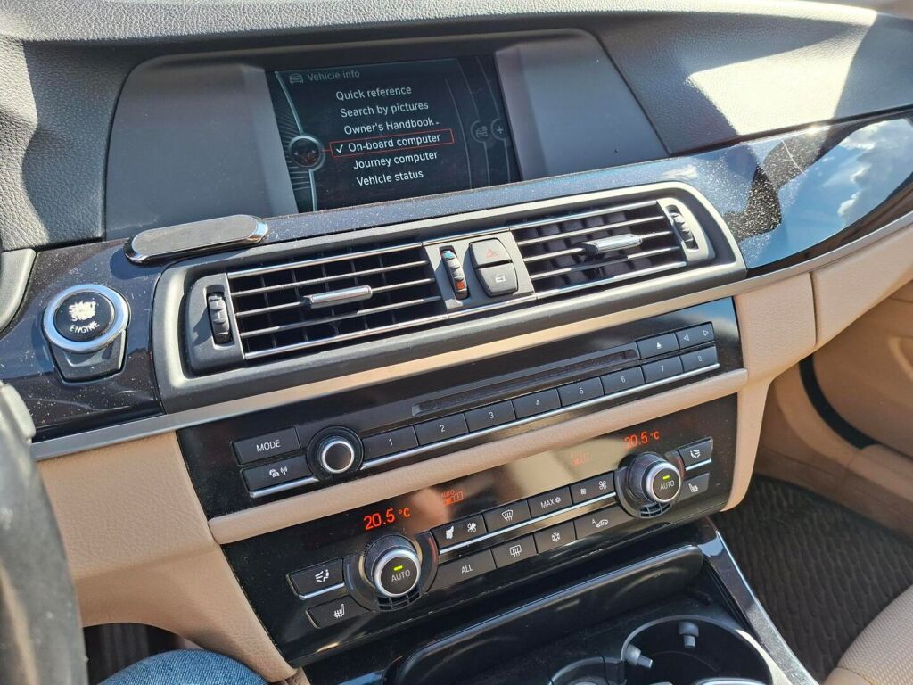 BMW 530 2011 Musta