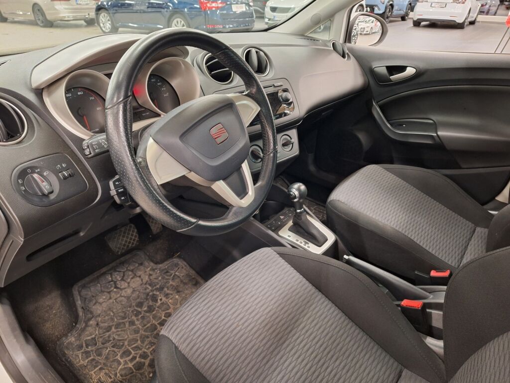 Seat Ibiza 2011 Valkoinen