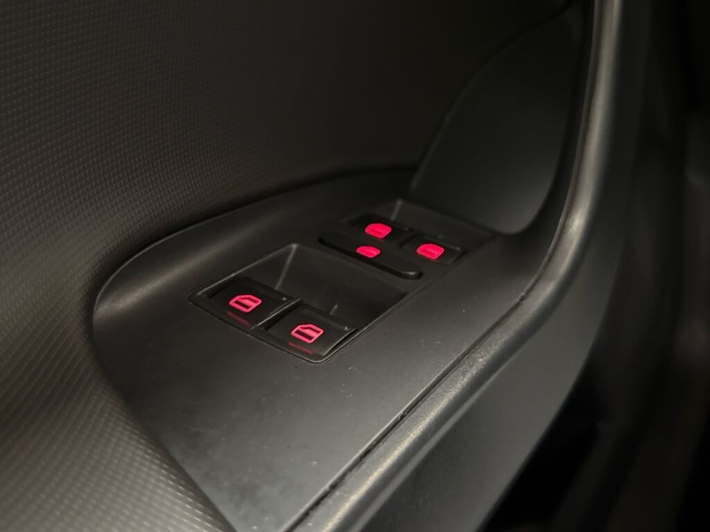 Seat Ibiza 2011 Valkoinen