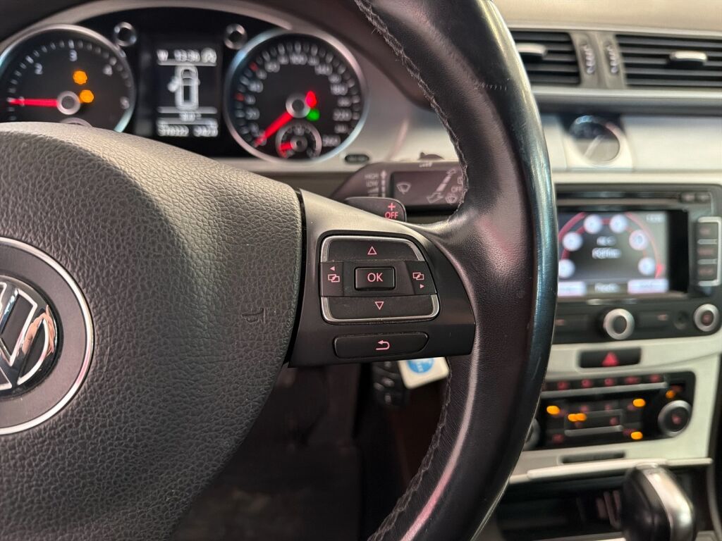 Volkswagen Passat 2011 Ruskea (beige)