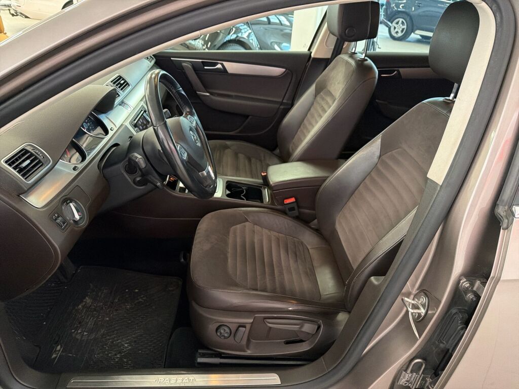 Volkswagen Passat 2011 Ruskea (beige)