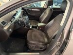 Volkswagen Passat 2011 Ruskea (beige)