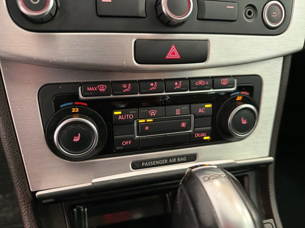 Volkswagen Passat 2011 Ruskea (beige)