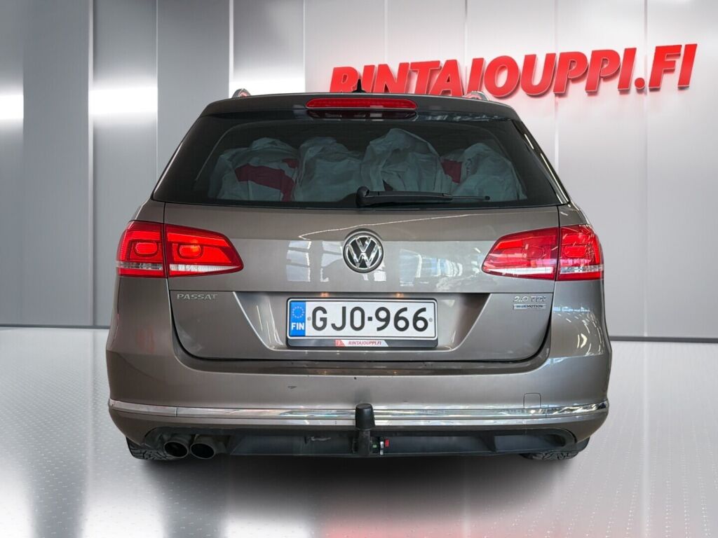 Volkswagen Passat 2011 Ruskea (beige)