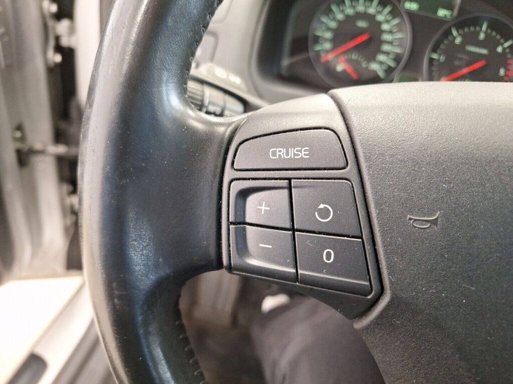 Volvo V50 2011 Harmaa
