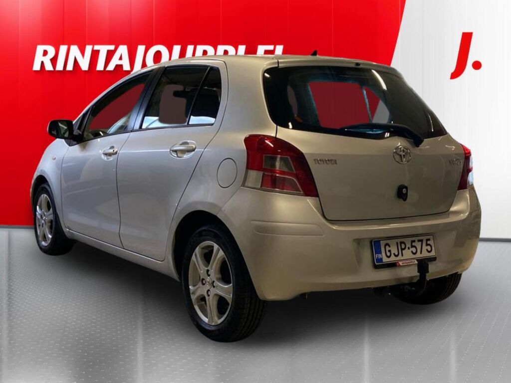 Toyota Yaris 2011 Hopea