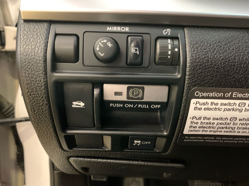 Subaru Outback 2011 Valkoinen