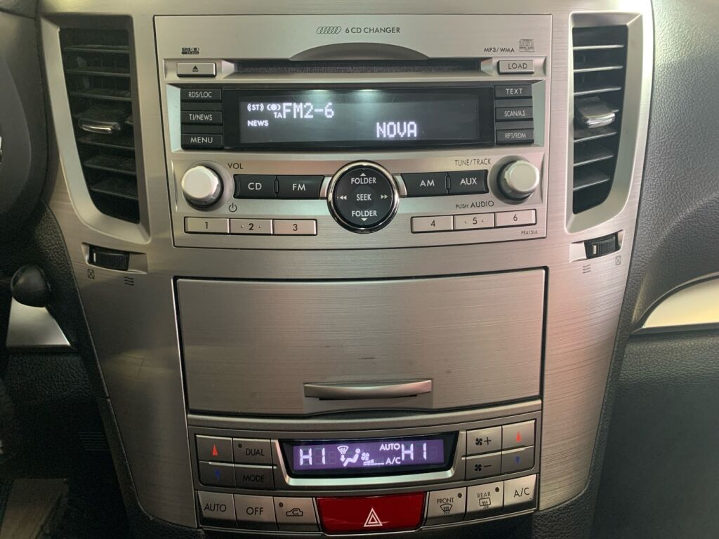 Subaru Outback 2011 Valkoinen