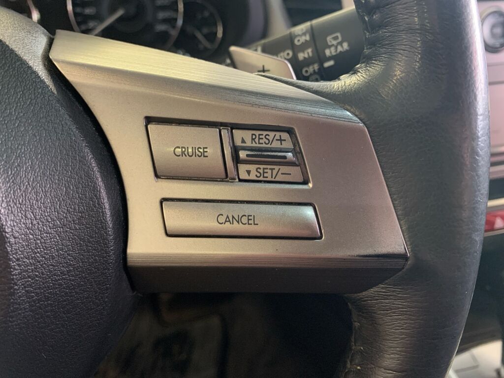 Subaru Outback 2011 Valkoinen