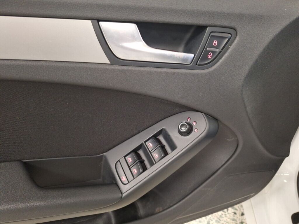 Audi A4 2011 Valkoinen