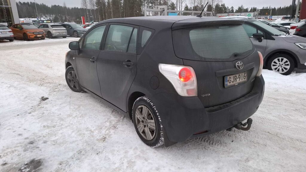 Toyota Verso 2011 Musta