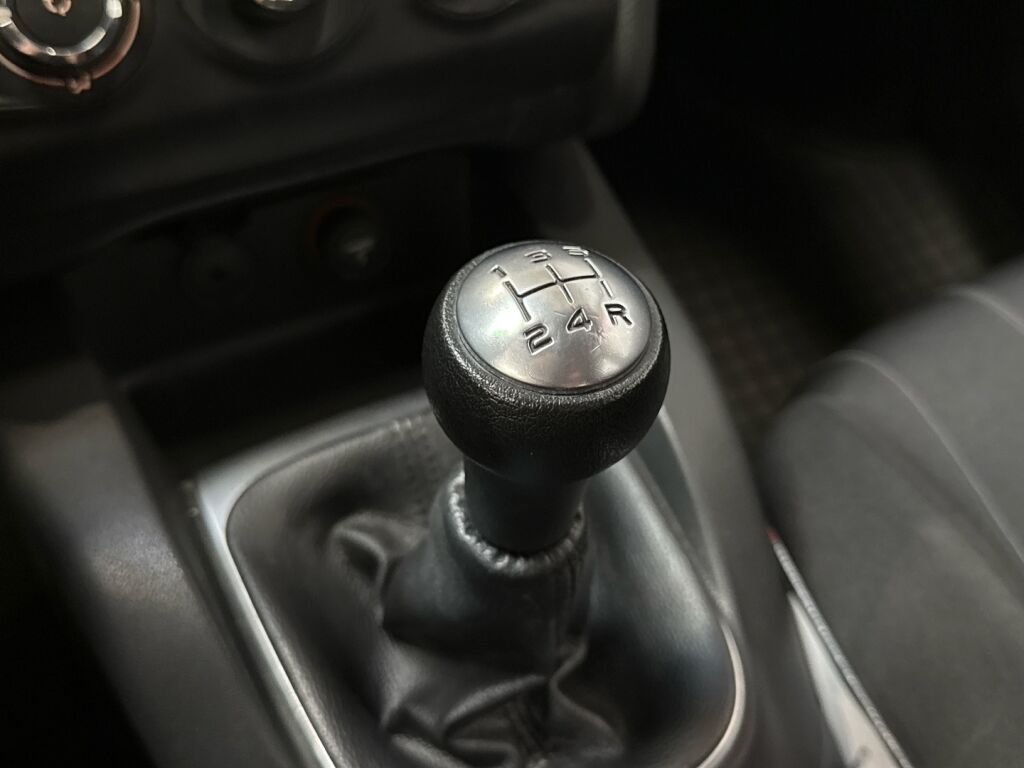 Citroen C4 2011 Musta