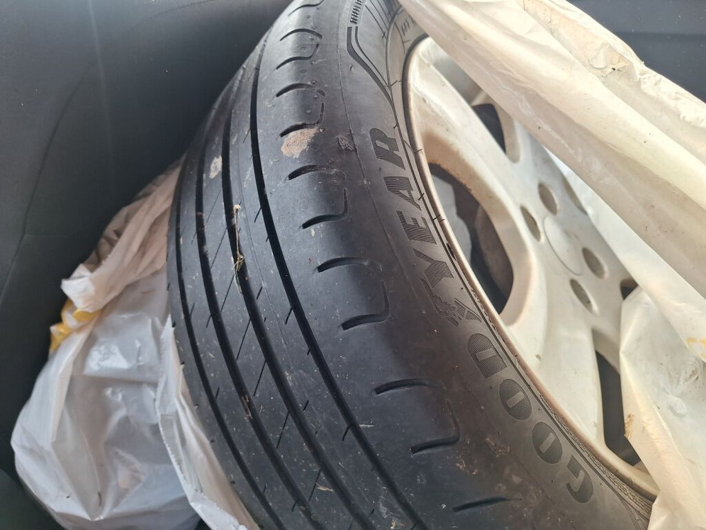 Citroen C4 2011 Musta