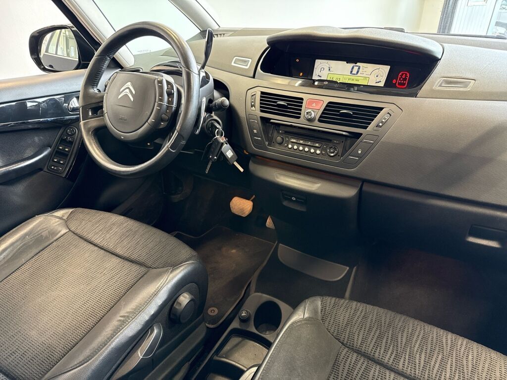 Citroen Grand C4 Picasso 2011 Musta